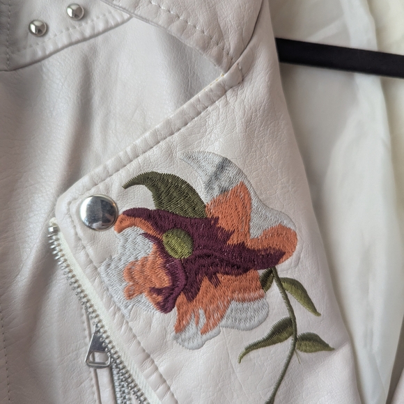 Floral Embroidered Women's Jacket - Picture 8 of 8